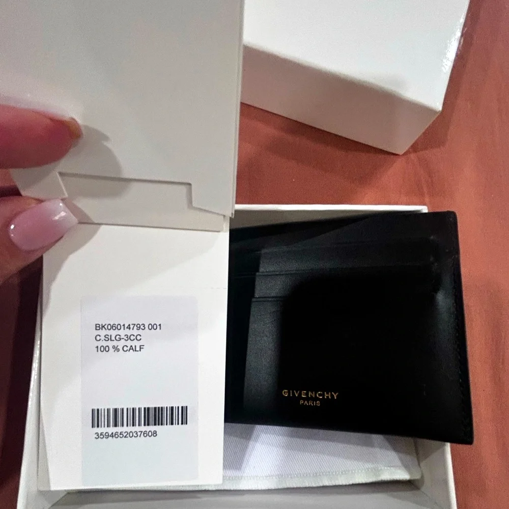 Givenchy Black Leather Card Wallet- PreLOVED + full inclusion ❣️
